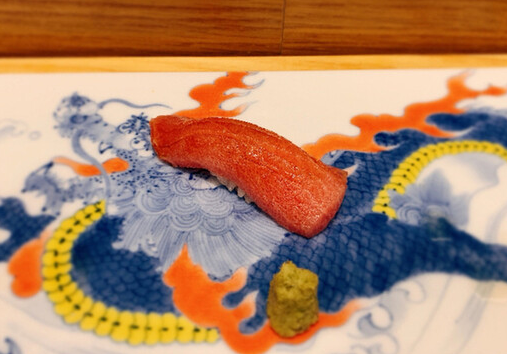 旬の鮮魚を味わい尽くせるお寿司や一品料理を提供します